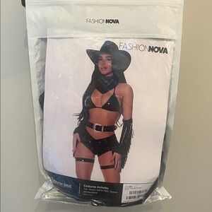 Fashion Nova black south side costume